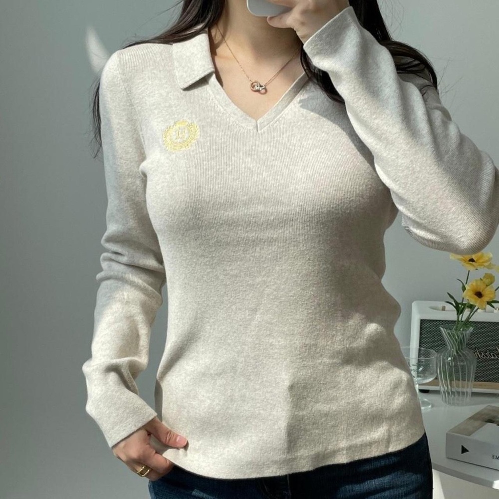 light gray v-neck tommy hilfiger sweater